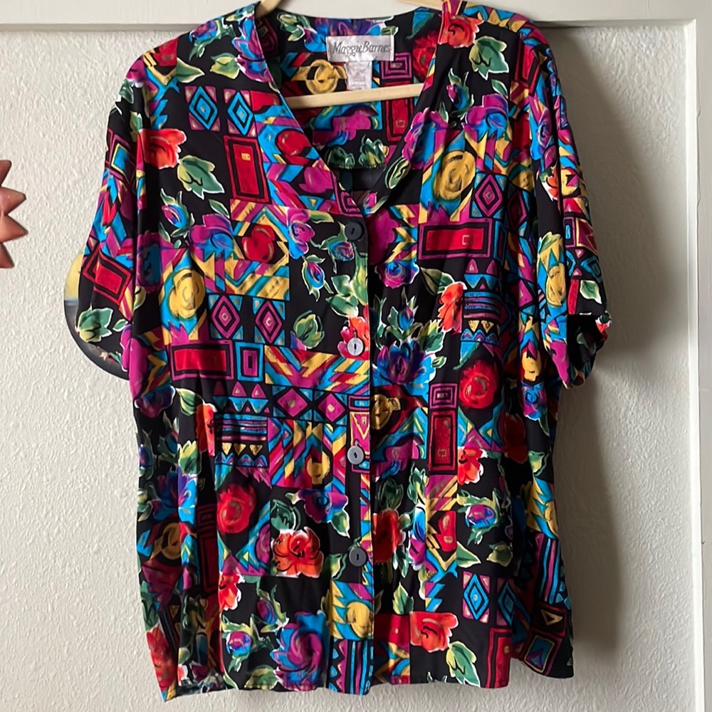 Vintage Maggie Barnes floral rayon button down short sleeve blouse